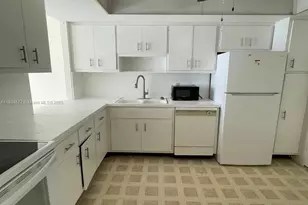 1301 NE Miami Gardens Dr, Miami, FL 33179 - Photo 4