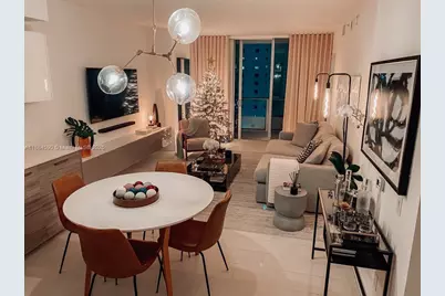 1300 Brickell Bay Dr #806, Miami, FL 33131 - Photo 10