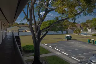 6001 Shaker Wood Cir, Tamarac, FL 33319 - Photo 14