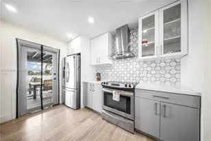 17931 NW 85th Ave, Hialeah, FL 33015 - Photo 6