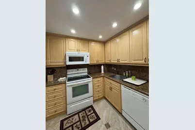 5005 Collins Ave #714, Miami Beach, FL 33140 - Photo 4