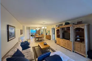 5005 Collins Ave, Miami Beach, FL 33140 - Photo 16