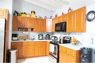 18040 NW 2nd Ct, Miami Gardens, FL 33169 - Photo 4
