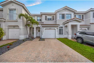 5625 NW 112th Path #5625, Doral, FL 33178 - Photo 2