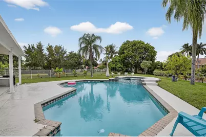 18551 NW 14th St, Pembroke Pines, FL 33029 - Photo 36