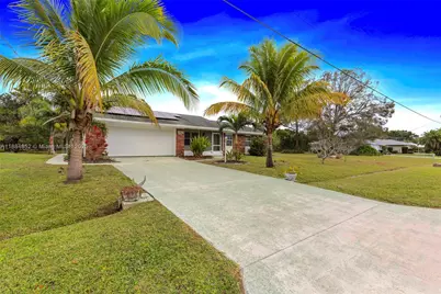 1517 SE Pitcher Rd, Port Saint Lucie, FL 34952 - Photo 1
