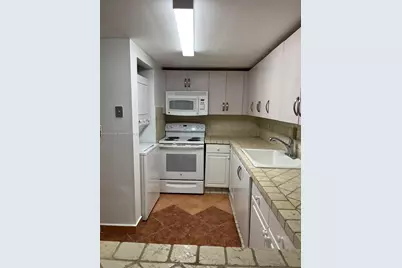 10000 NW 80th Ct #2108, Hialeah Gardens, FL 33016 - Photo 1