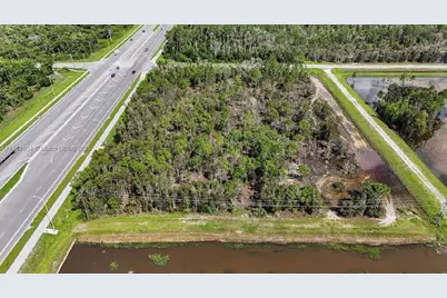 808 Fabian Cir, Fort Myers, FL 33913 - Photo 6