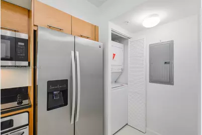 31 SE 5th St #1510, Miami, FL 33131 - Photo 8
