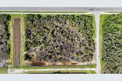 810 Fabian Cir, Fort Myers, FL 33913 - Photo 10