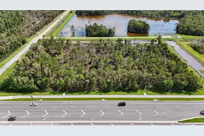 810 Fabian Cir, Fort Myers, FL 33913 - Photo 4