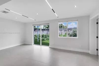 323 NW 104th Ter, Miami, FL 33150 - Photo 8