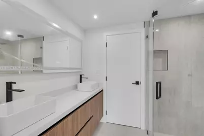 323 NW 104th Ter, Miami, FL 33150 - Photo 20