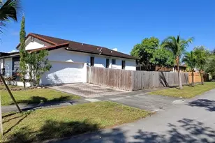 7821 SW 197th Terrace, Cutler Bay, FL 33189 - Photo 2