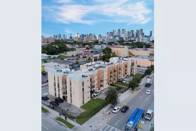 1051 SW 1st St #303, Miami, FL 33130 - Photo 2