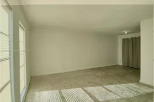 921 SW 7th St, Miami, FL 33130 - Photo 2