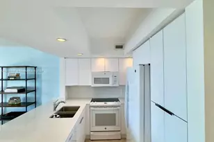 5600 Collins Ave, Miami Beach, FL 33140 - Photo 8