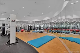 5600 Collins Ave, Miami Beach, FL 33140 - Photo 22