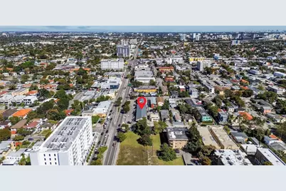 Convenience Store For Sale in Miami, Miami, FL 33135 - Photo 14