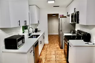 9624 NW 16th Ct, Pembroke Pines, FL 33024 - Photo 10