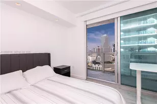 55 SE 6th St, Miami, FL 33131 - Photo 18