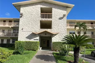1395 NE 167th St, Miami, FL 33162 - Photo 2