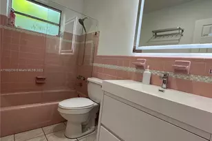 1395 NE 167th St, Miami, FL 33162 - Photo 10