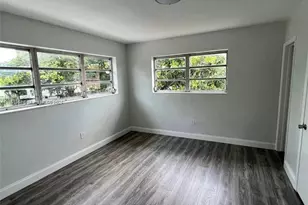 245 NE 191st St, Miami, FL 33179 - Photo 8