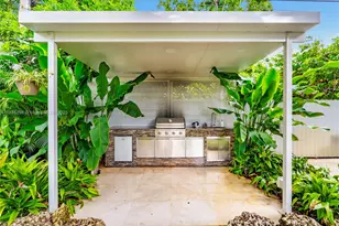1617 NE 157th Ter, North Miami Beach, FL 33162 - Photo 24