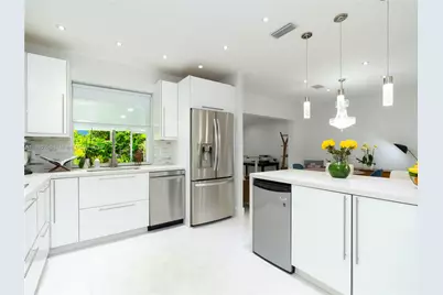 1617 NE 157th Ter, North Miami Beach, FL 33162 - Photo 10