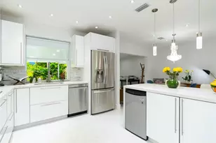 1617 NE 157th Ter, North Miami Beach, FL 33162 - Photo 10