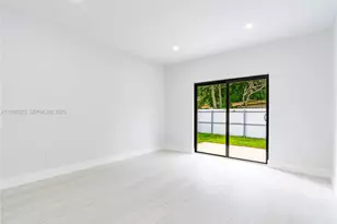550 NW 143rd St, North Miami, FL 33168 - Photo 18