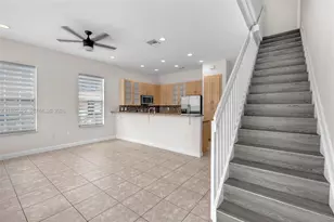 14634 SW 5th St, Pembroke Pines, FL 33027 - Photo 16