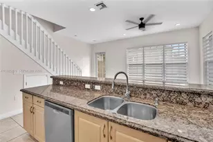 14634 SW 5th St, Pembroke Pines, FL 33027 - Photo 16