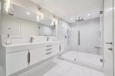 200 Biscayne Boulevard Way #505, Miami, FL 33131 - Photo 24