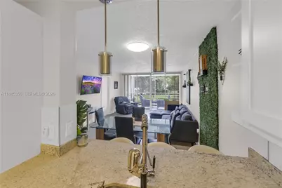 9410 Poinciana Pl #206, Davie, FL 33324 - Photo 4