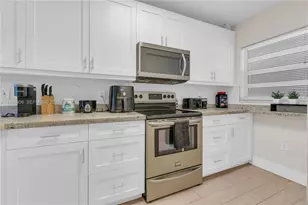 9410 Poinciana Pl, Davie, FL 33324 - Photo 2