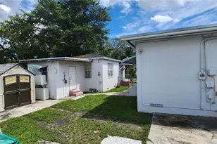 405 NW 64th St, Miami, FL 33150 - Photo 14