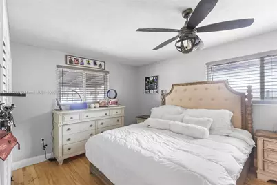 3510 SW 87th Ave, Miami, FL 33165 - Photo 6