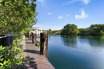 231 Costanera Rd, Coral Gables, FL 33143 - Photo 18