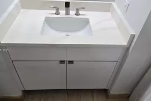 2843 S Bayshore Dr, Miami, FL 33133 - Photo 24