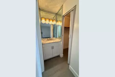 2531 W 60th Pl #105-18, Hialeah, FL 33016 - Photo 18