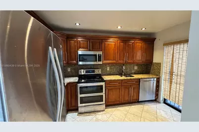 2531 W 60th Pl #105-18, Hialeah, FL 33016 - Photo 22
