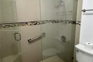 2531 W 60th Pl, Hialeah, FL 33016 - Photo 16