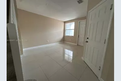 1026 NE 207th Ter #1026, Miami, FL 33179 - Photo 2