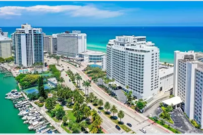 5401 Collins Ave #1129, Miami Beach, FL 33140 - Photo 2