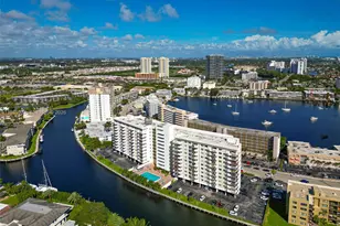 401 Golden Isles Dr, Hallandale Beach, FL 33009 - Photo 20