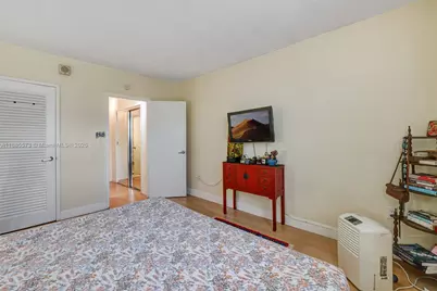 1300 Lincoln Rd #B402, Miami Beach, FL 33139 - Photo 18