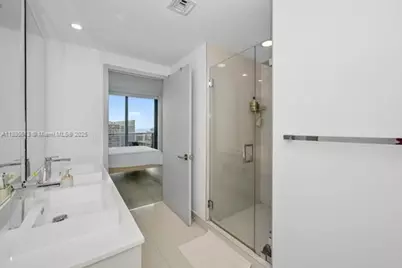 55 SW 9th St #3506, Miami, FL 33130 - Photo 12