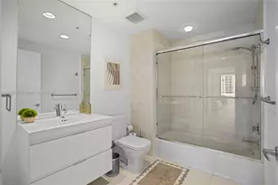 17111 Biscayne Blvd, North Miami Beach, FL 33160 - Photo 32